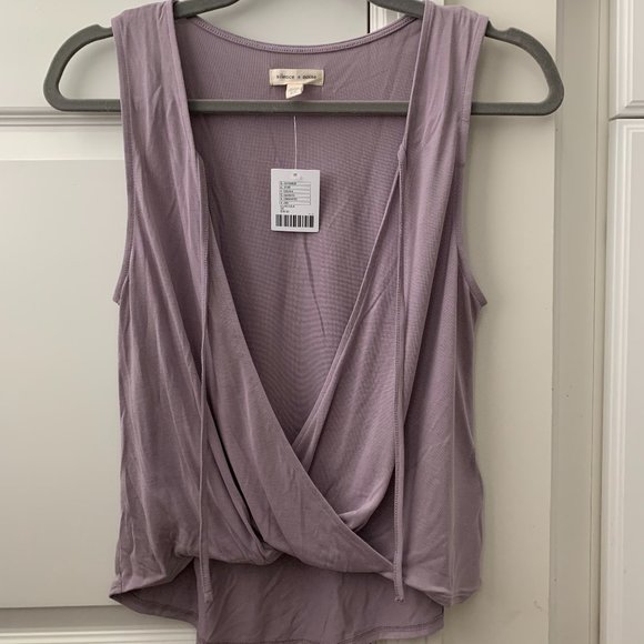 Silence + Noise(Urban Outfitters) Lilac Sleeveless Top NWT! - Picture 1 of 3